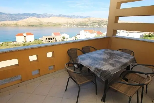 A3; 2 bedrooms & 2 bathrooms apartment