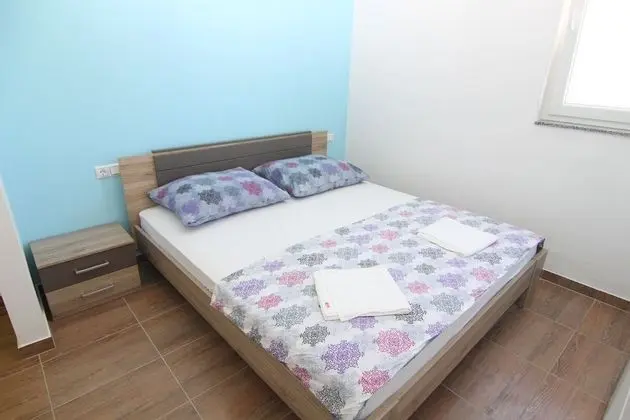 A4; 2 bedrooms & 2 bathrooms apartment