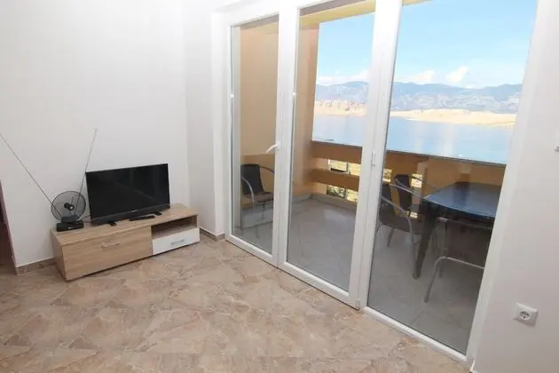 A4; 2 bedrooms & 2 bathrooms apartment