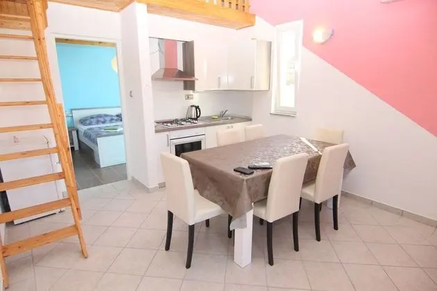 A6. One bedroom apartment 2+2