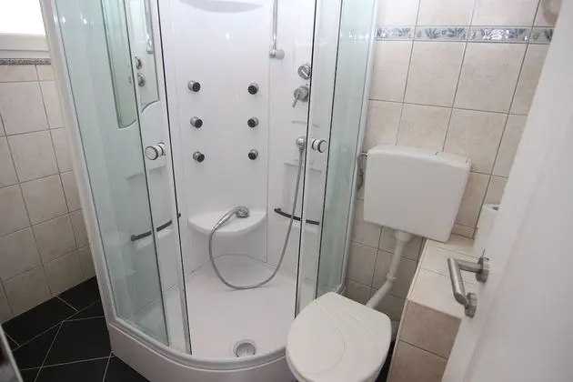 A6. One bedroom apartment 2+2