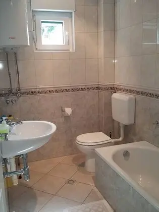 Apart Daire, 2 Yatak Odası (2)