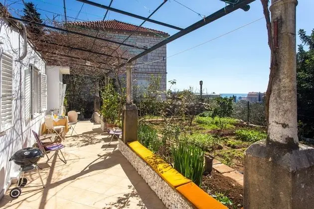 Apart Daire (Comfort One-Bedroom Apartment)