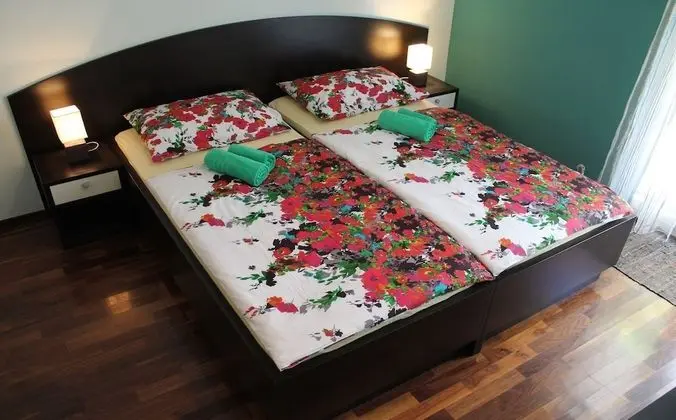 Basic Stüdyo, Teras, Bahçe Manzaralı