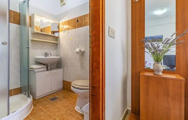 Apart Daire, 2 Yatak Odası, Zemin Kat (B4)