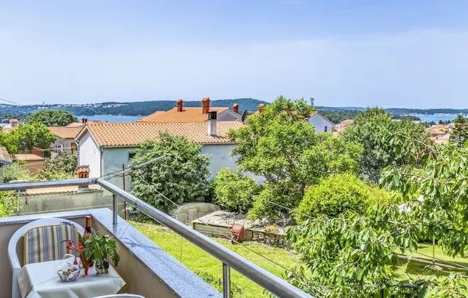 Apart Daire, 2 Yatak Odası, Zemin Kat (B4)