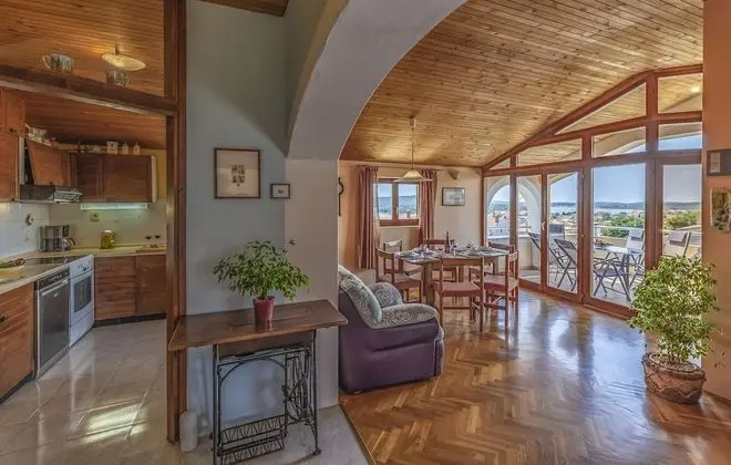 Apart Daire, 3 Yatak Odası, Balkon, Deniz Manzaralı (A6)