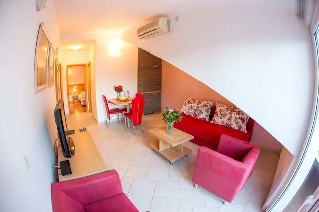 Standard Çatı Katı Süiti (Penthouse)