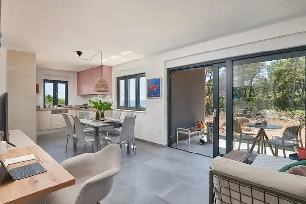 Apart Daire (Two Bedroom Apartment with Balcony)