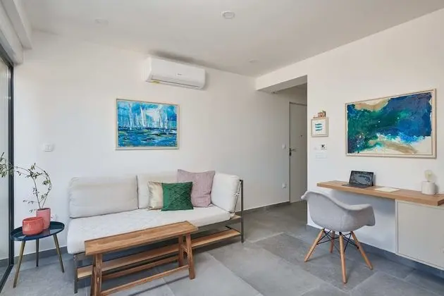 Apart Daire (Two Bedroom Apartment with Balcony)