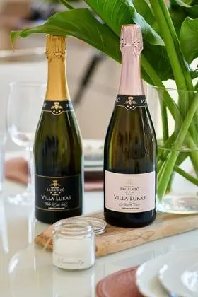 Apart Daire (Two Bedroom Apartment with Balcony)