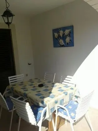 Apart Daire, 2 Yatak Odası, Teras, Bahçe Manzaralı