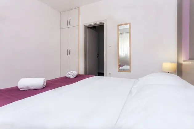 Apart Daire (Two Bedroom Apartment with Balcony)