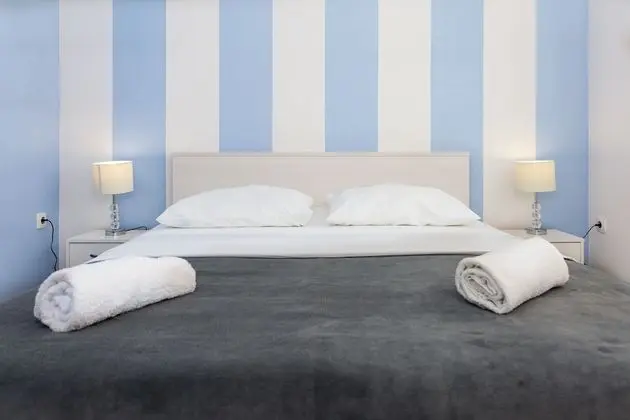 Apart Daire (Two Bedroom Apartment with Balcony)