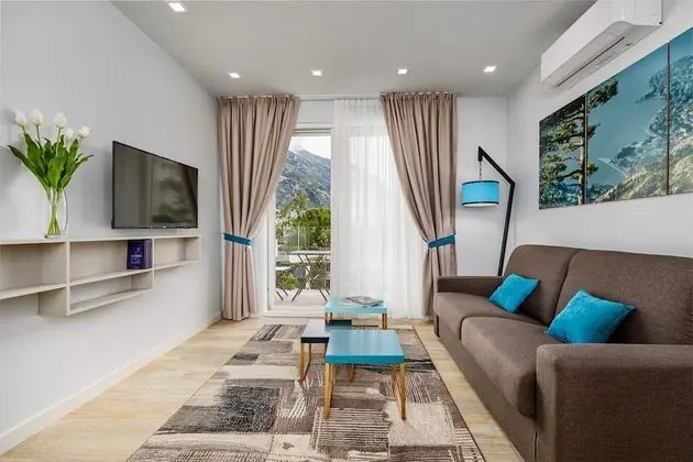 Deluxe Apart Daire, Bahçe Manzaralı