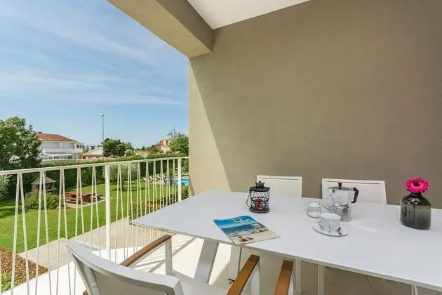 Premium Apart Daire, Bahçe Manzaralı