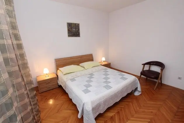 Apartment, 3 Bedrooms, Balcony (first floor)