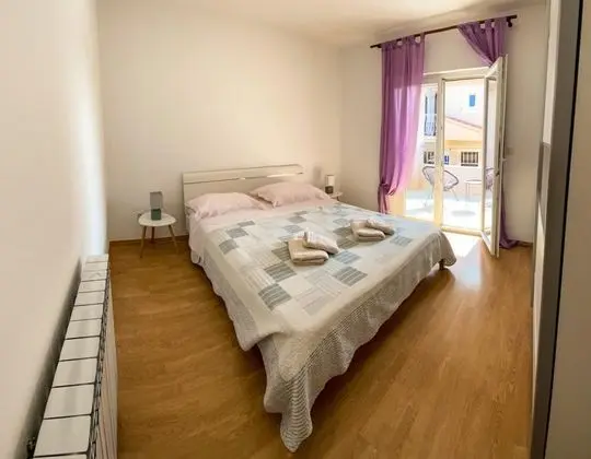 Apartment, 3 Bedrooms, Balcony (first floor)