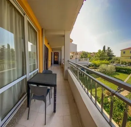 Apartment, 3 Bedrooms, Balcony (first floor)