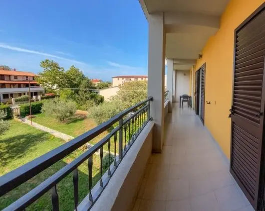Apartment, 3 Bedrooms, Balcony (first floor)