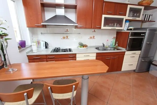 Apartment, 3 Bedrooms, Balcony (first floor)