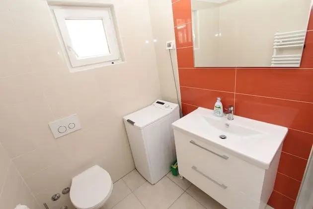 Apartment, 3 Bedrooms, Balcony (first floor)
