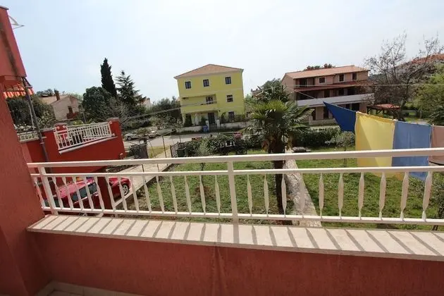 Apartment, 3 Bedrooms, Balcony (first floor)