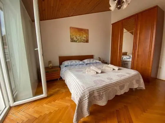 Apartment, 3 Bedrooms, Balcony (second floor)