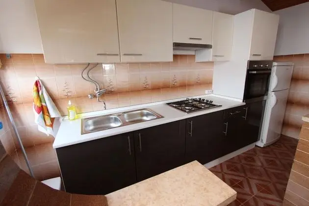 Apartment, 3 Bedrooms, Balcony (second floor)
