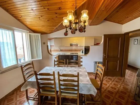 Apartment, 3 Bedrooms, Balcony (second floor)