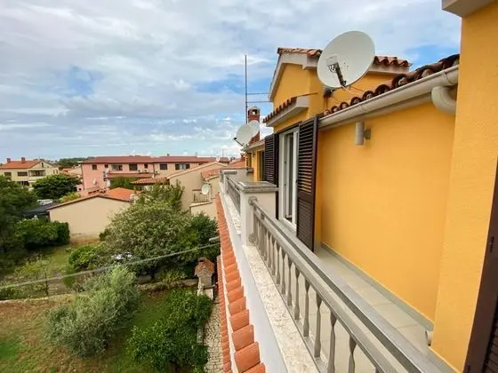 Apartment, 3 Bedrooms, Balcony (second floor)