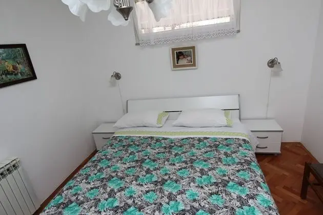 Apartment, 3 Bedrooms, Balcony (second floor)