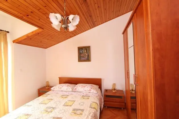 Apartment, 3 Bedrooms, Balcony (second floor)