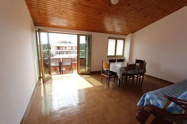 Apartment, 3 Bedrooms, Balcony (second floor)