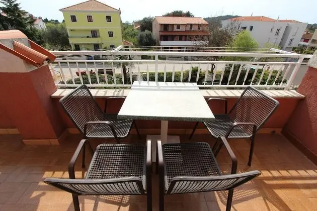 Apartment, 3 Bedrooms, Balcony (second floor)