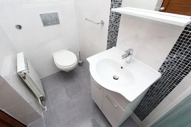 Apartment, 3 Bedrooms, Balcony (second floor)