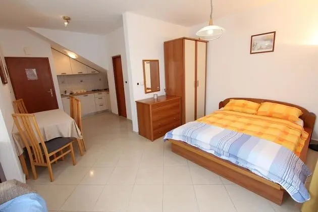 Studio Apartment, Ground Floor