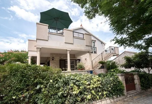 Apart Daire (Comfort Two Bedroom Apartment with Te)
