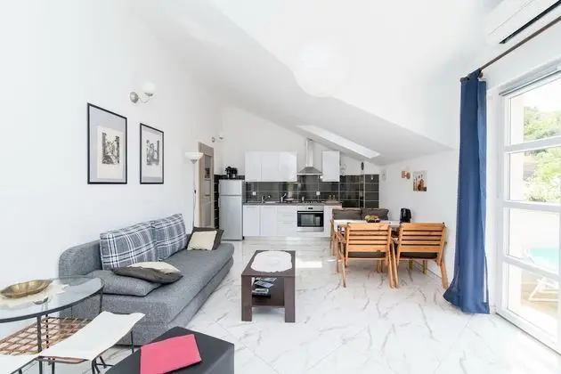 Apart Daire (One Bedroom Apartment with Garden Vie)