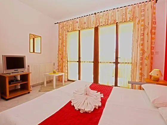 Apart Daire, 2 Yatak Odası (1021/10640)