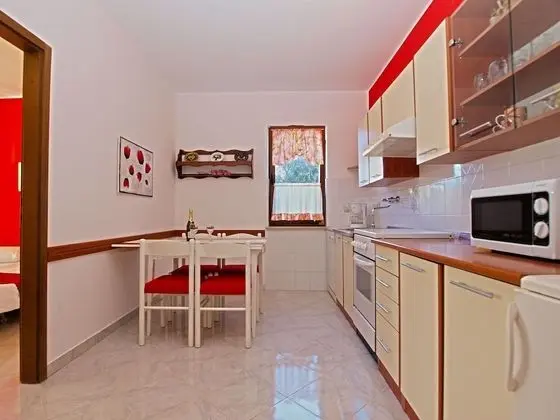 Apart Daire, 2 Yatak Odası (1021/10640)