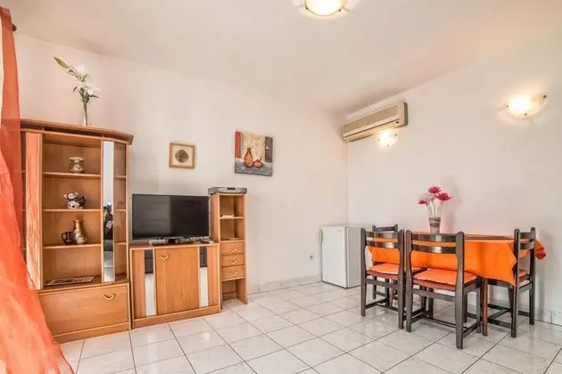 Apart Daire, 2 Yatak Odası (821/1919)