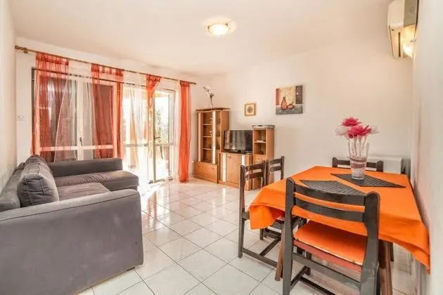 Apart Daire, 2 Yatak Odası (821/1919)