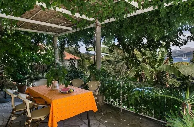 Stüdyo (Studio with Terrace and Sea View)
