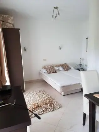 Stüdyo (Studio with Terrace and Sea View)