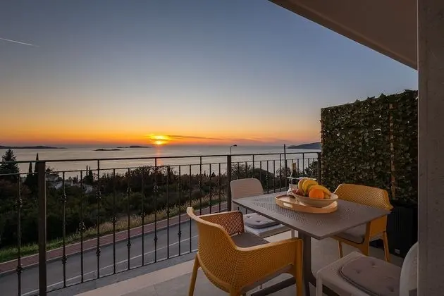 Gallery Apart Daire, 2 Yatak Odası, Deniz Manzaralı (Superior_Zuti)