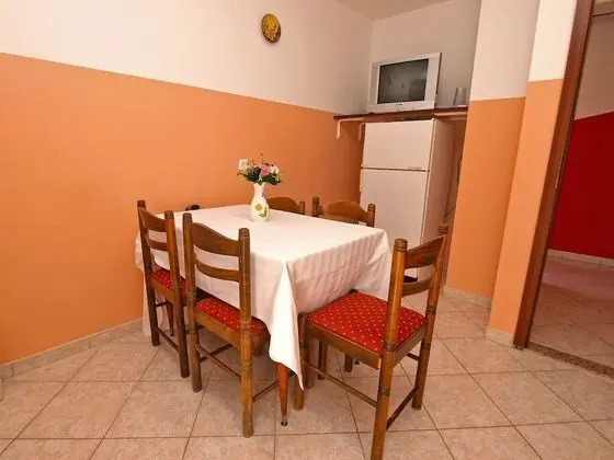 Apart Daire, 2 Yatak Odası (947/2385)
