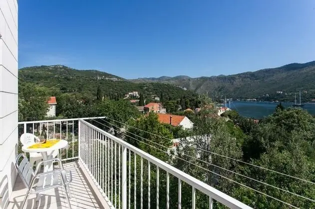 Apart Daire (One Bedroom Apartment with Balcony an)