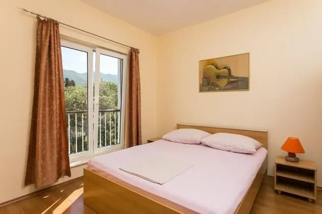 Apart Daire (One Bedroom Apartment with Balcony an)
