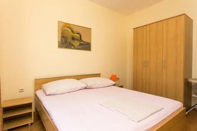 Apart Daire (One Bedroom Apartment with Balcony an)